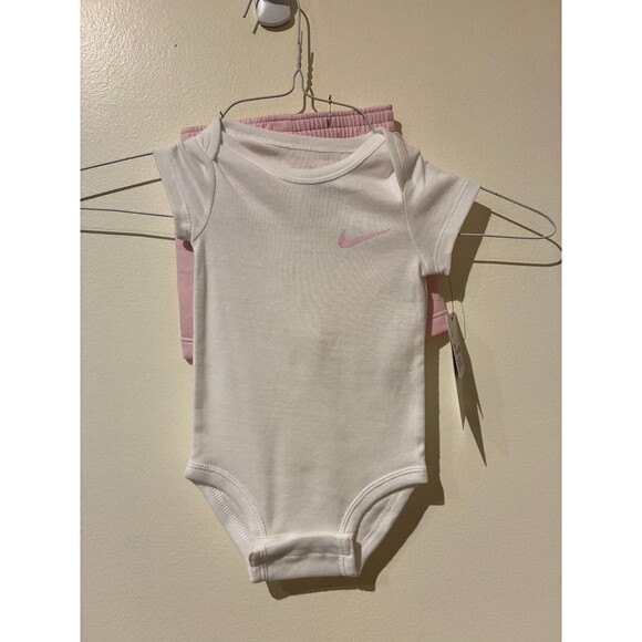 **2 for $20**  NWT Nike White & Pink Outfit - Bodysuit & Shorts - 6M - Picture 1 of 4